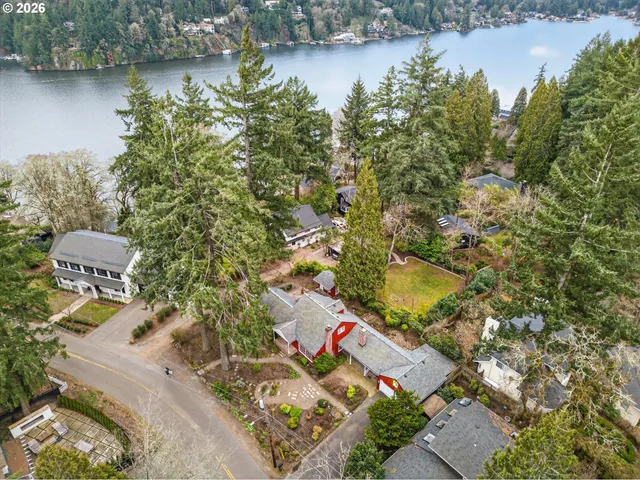 $849,900 | 2164 Summit Drive, Lake Oswego, OR 97034