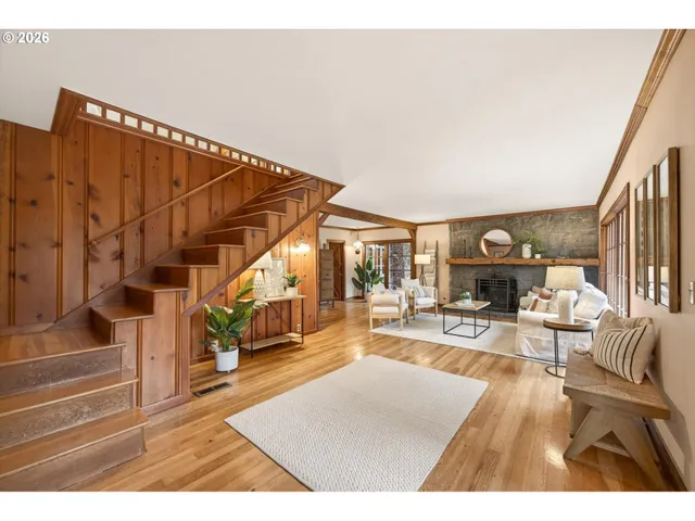 $849,900 | 2164 Summit Drive, Lake Oswego, OR 97034