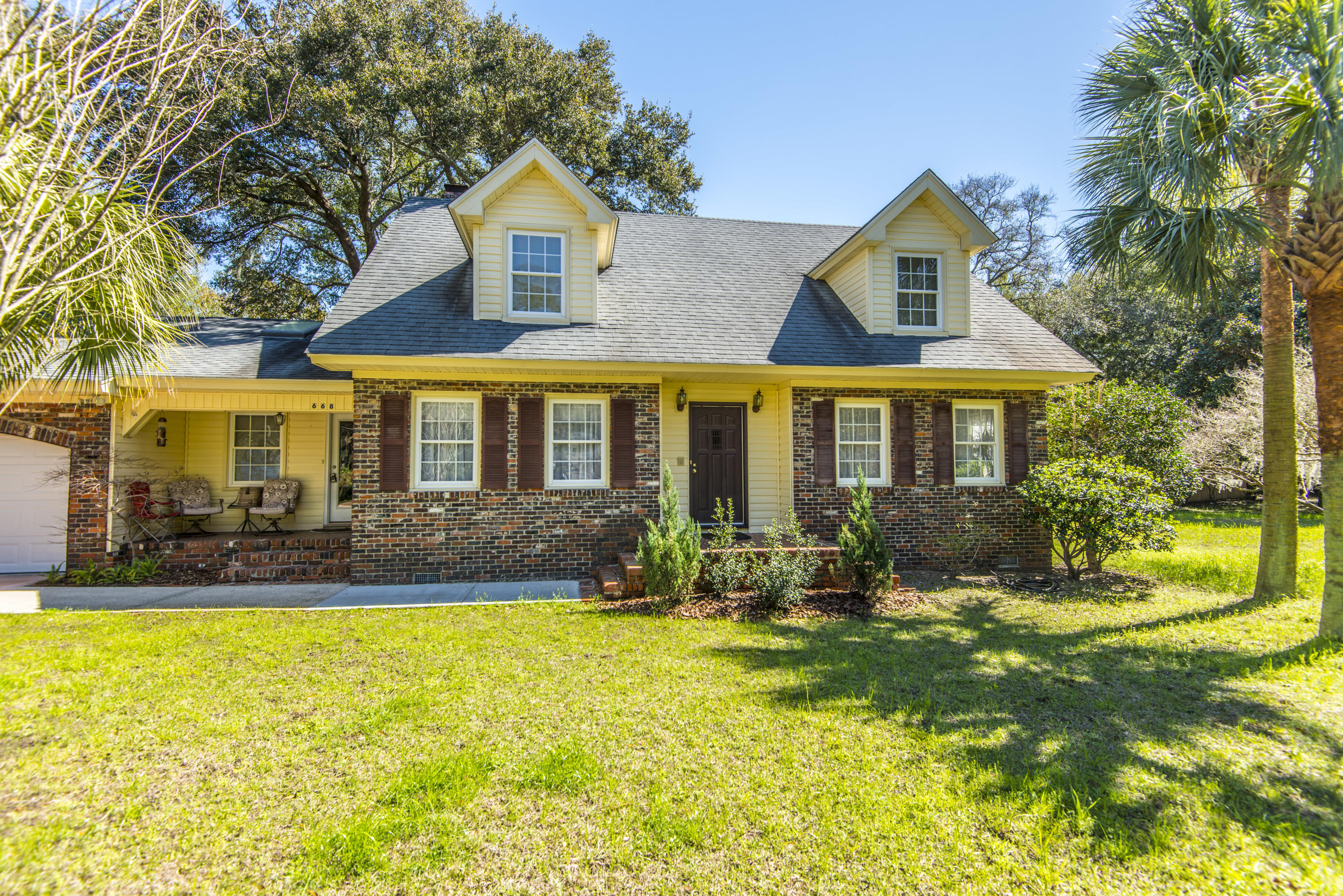 668 Wildwood Road Charleston, SC 29412 - Photo 1 of 21 _DSC8629