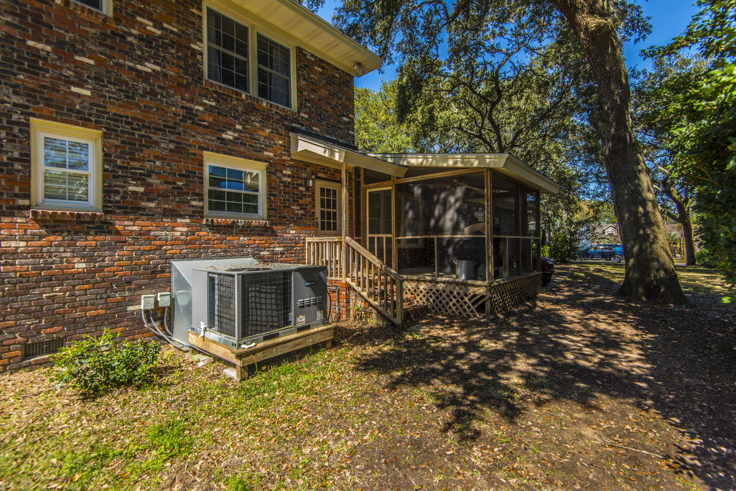 668 Wildwood Road Charleston, SC 29412 - Photo 7 of 21 _DSC8639