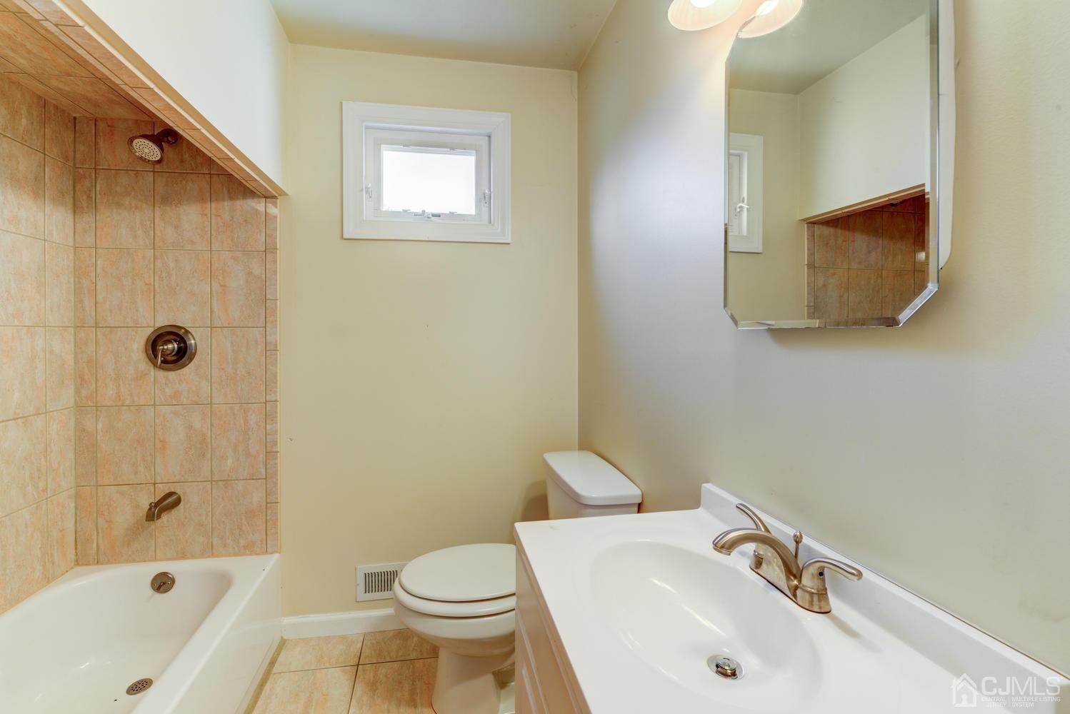43 Hilliard Road Old Bridge, NJ 08857 - Photo 11 of 22 Gallery Image 11