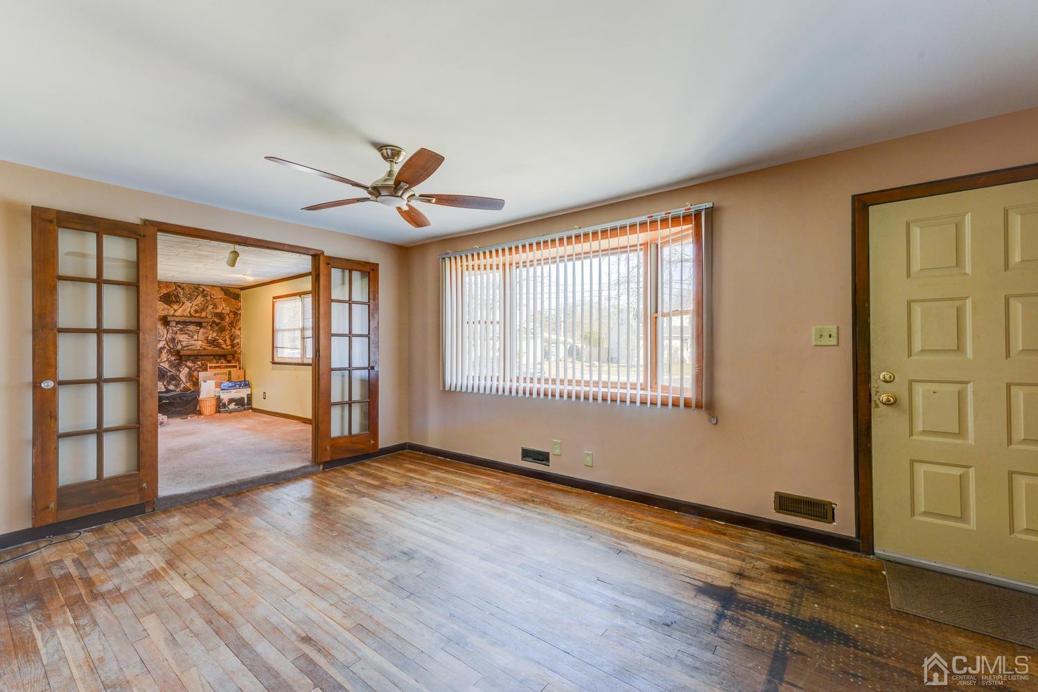 43 Hilliard Road Old Bridge, NJ 08857 - Photo 4 of 22 Gallery Image 4