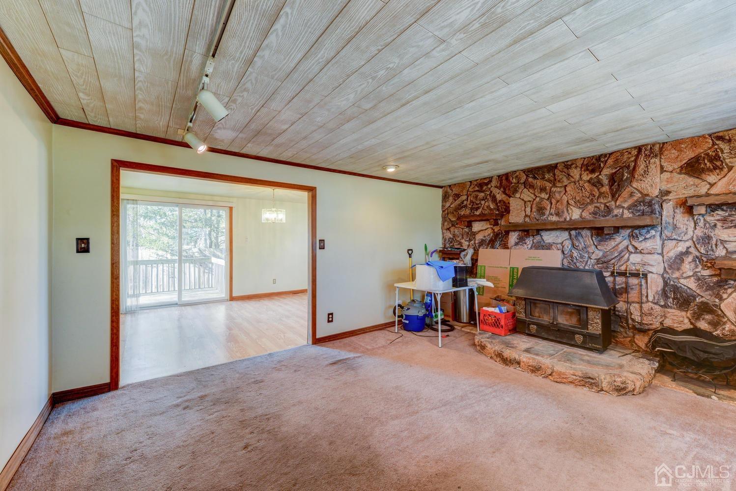 43 Hilliard Road Old Bridge, NJ 08857 - Photo 6 of 22 Gallery Image 6