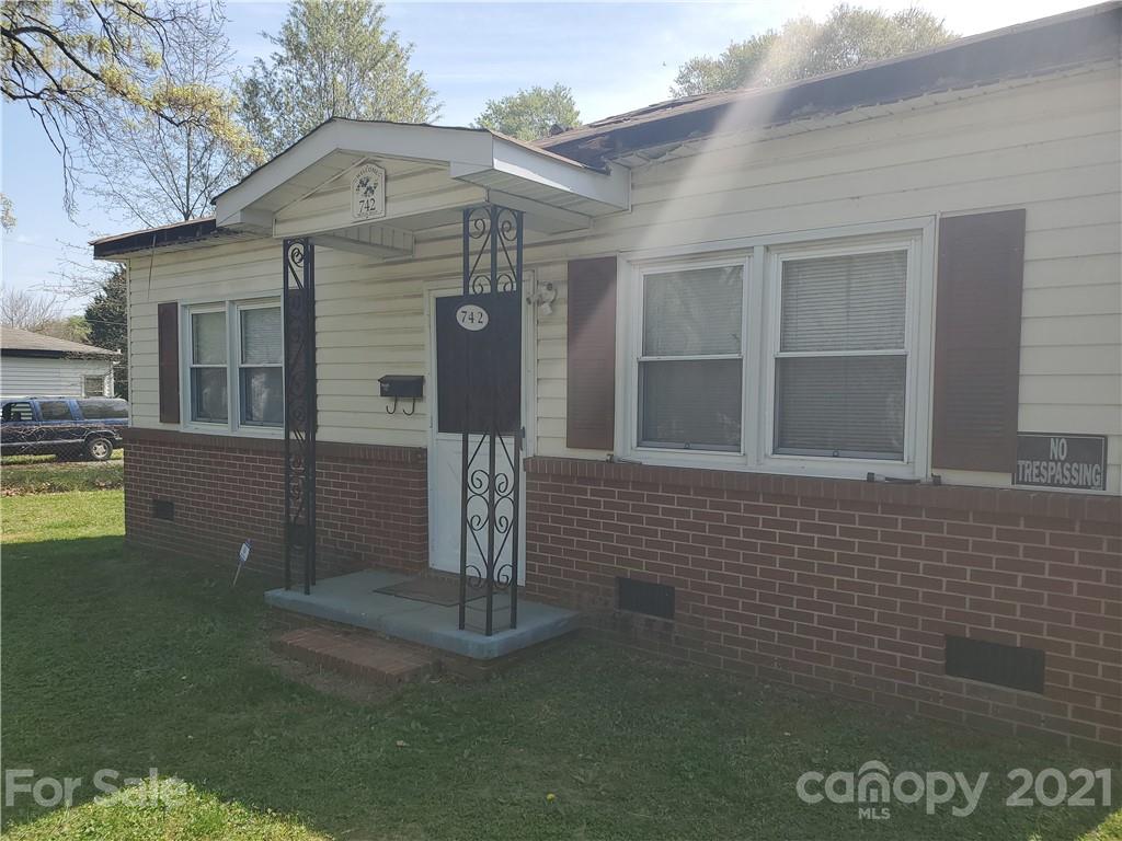 742 Mutual Road, Unit 17 Gastonia, NC 28052 - Photo 1 of 7 Gallery Image 1