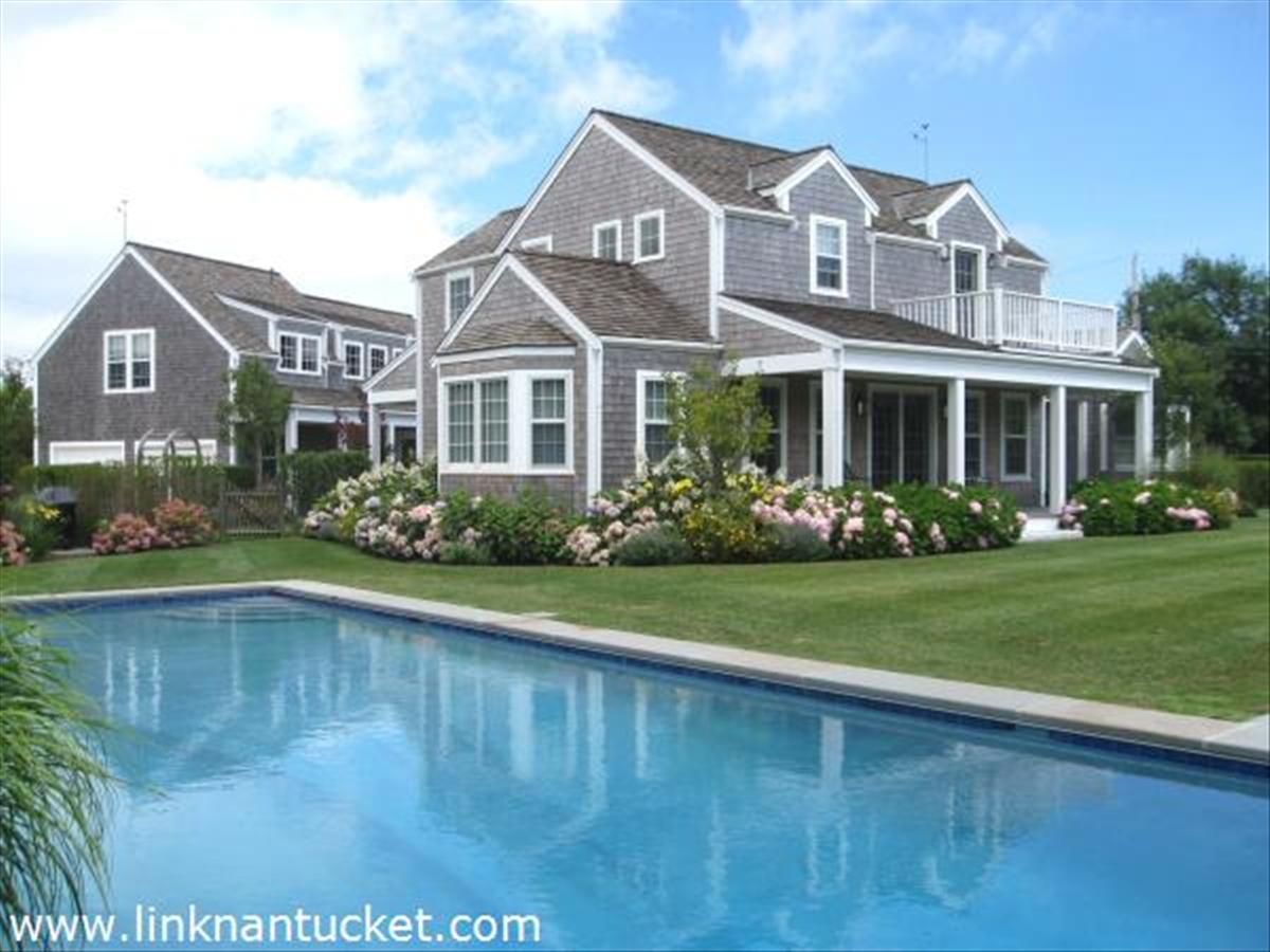 8 Bunker Hill Road Nantucket, MA 02554 - Photo 1 of 23 Gallery Image 1