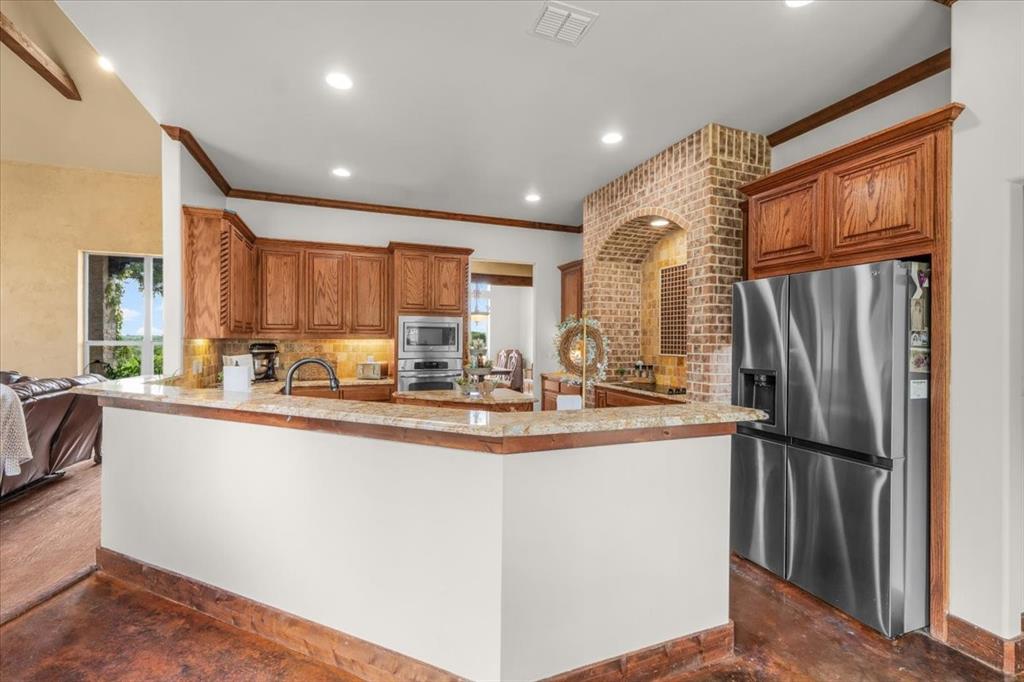 1145 Veal Station Road Springtown, TX 76082 - Photo 11 of 40