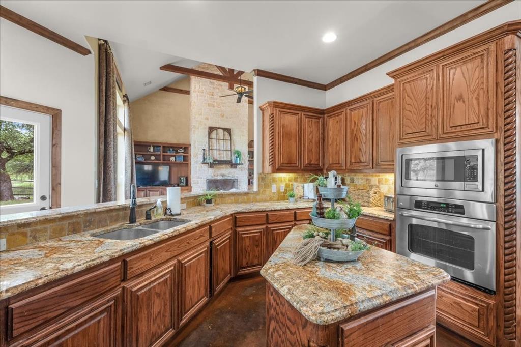 1145 Veal Station Road Springtown, TX 76082 - Photo 17 of 40