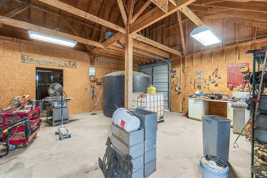 1145 Veal Station Road Springtown, TX 76082 - Photo 36 of 40