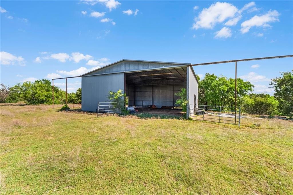 1145 Veal Station Road Springtown, TX 76082 - Photo 38 of 40