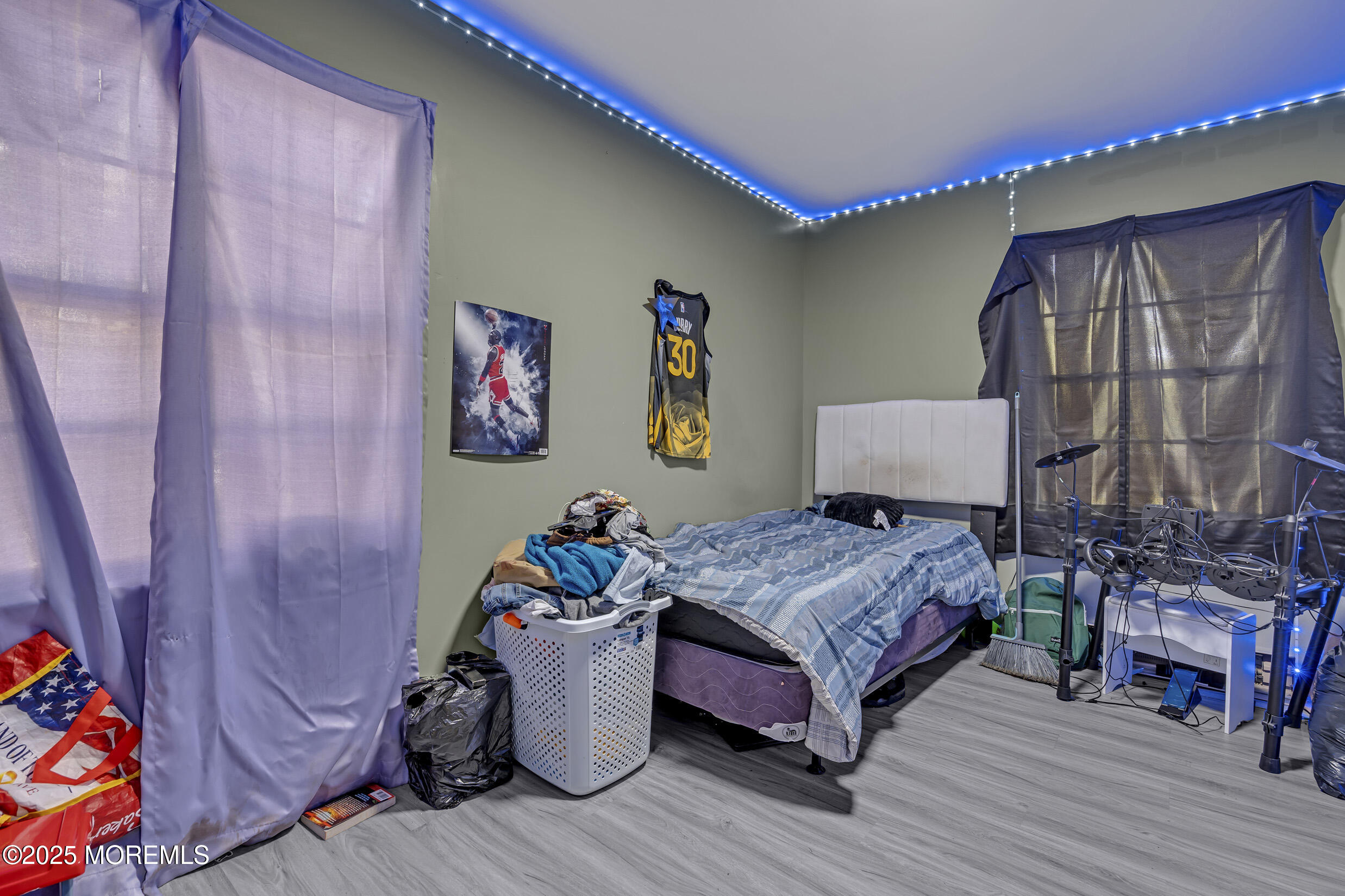320 Pennsylvania Avenue Pine Beach, NJ 08741 - Photo 17 of 29 a living room with furniture and a wooden floor