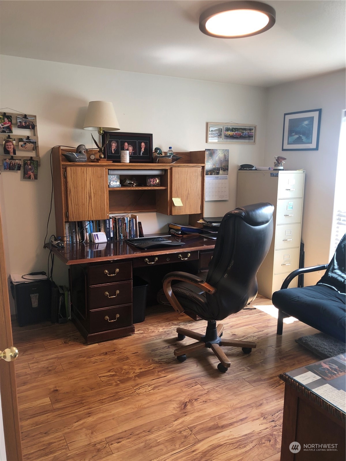 145 Pharr Road Riverside, WA 98849 - Photo 9 of 38 a room with a desk and chair