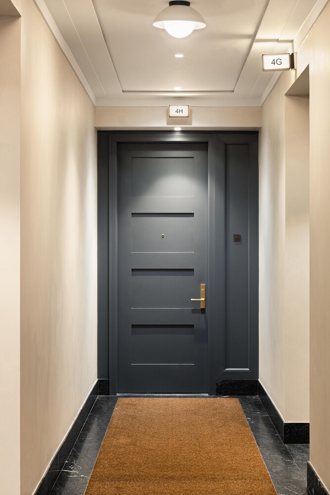 127 Kent Avenue, Unit 3F Brooklyn, NY 11249 - Photo 30 of 31 a view of elevator