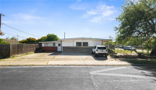 $199,000 | 3702 Lincoln Street, Corpus Christi, TX 78415