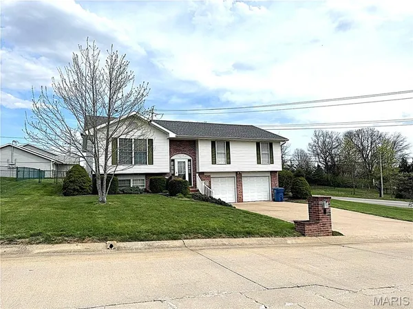$264,900 | 612 Clover Road, Hannibal, MO 63401