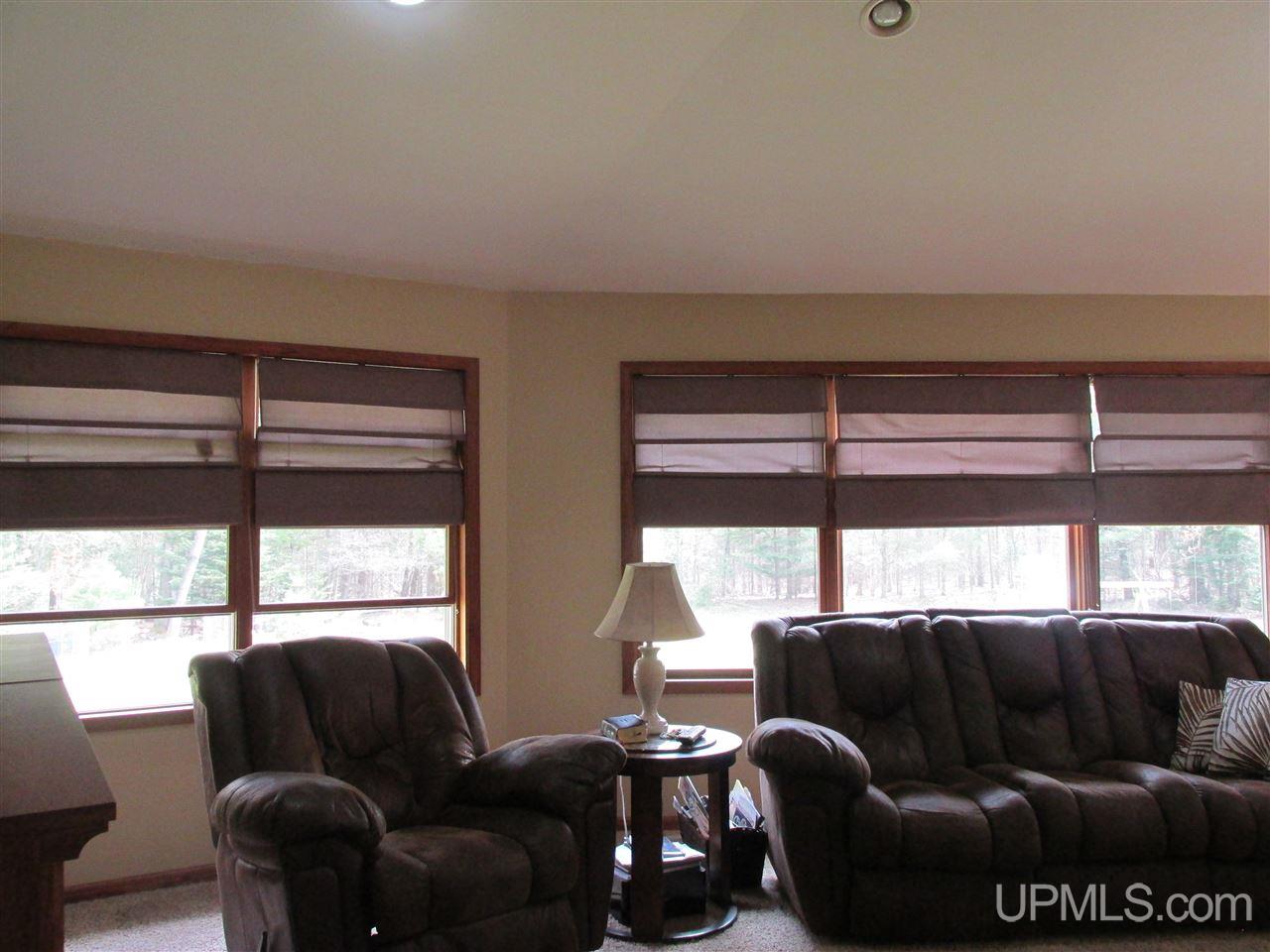 6388 L L.5 Road Gladstone, MI 49837 - Photo 13 of 49