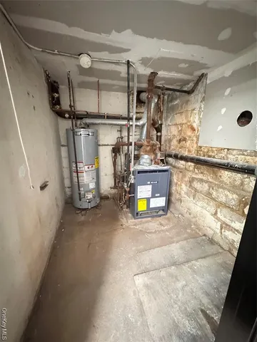 $1,798,000 | 67-05 Roosevelt Avenue | Woodside