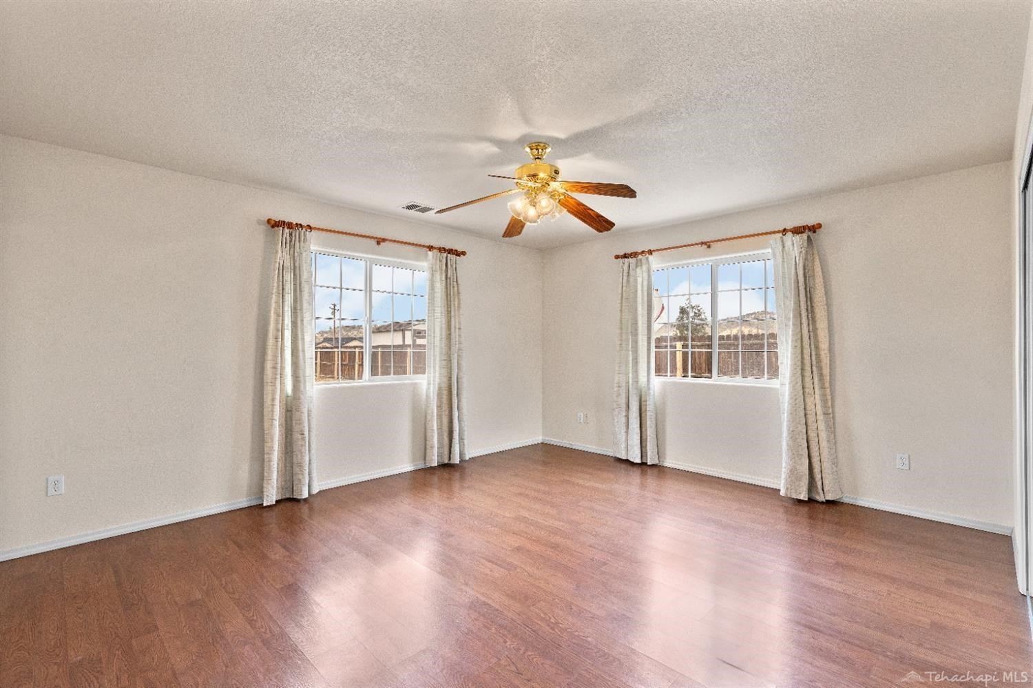 18331 Wrangler Way Tehachapi, CA 93561 - Photo 17 of 24 Gallery Image 17