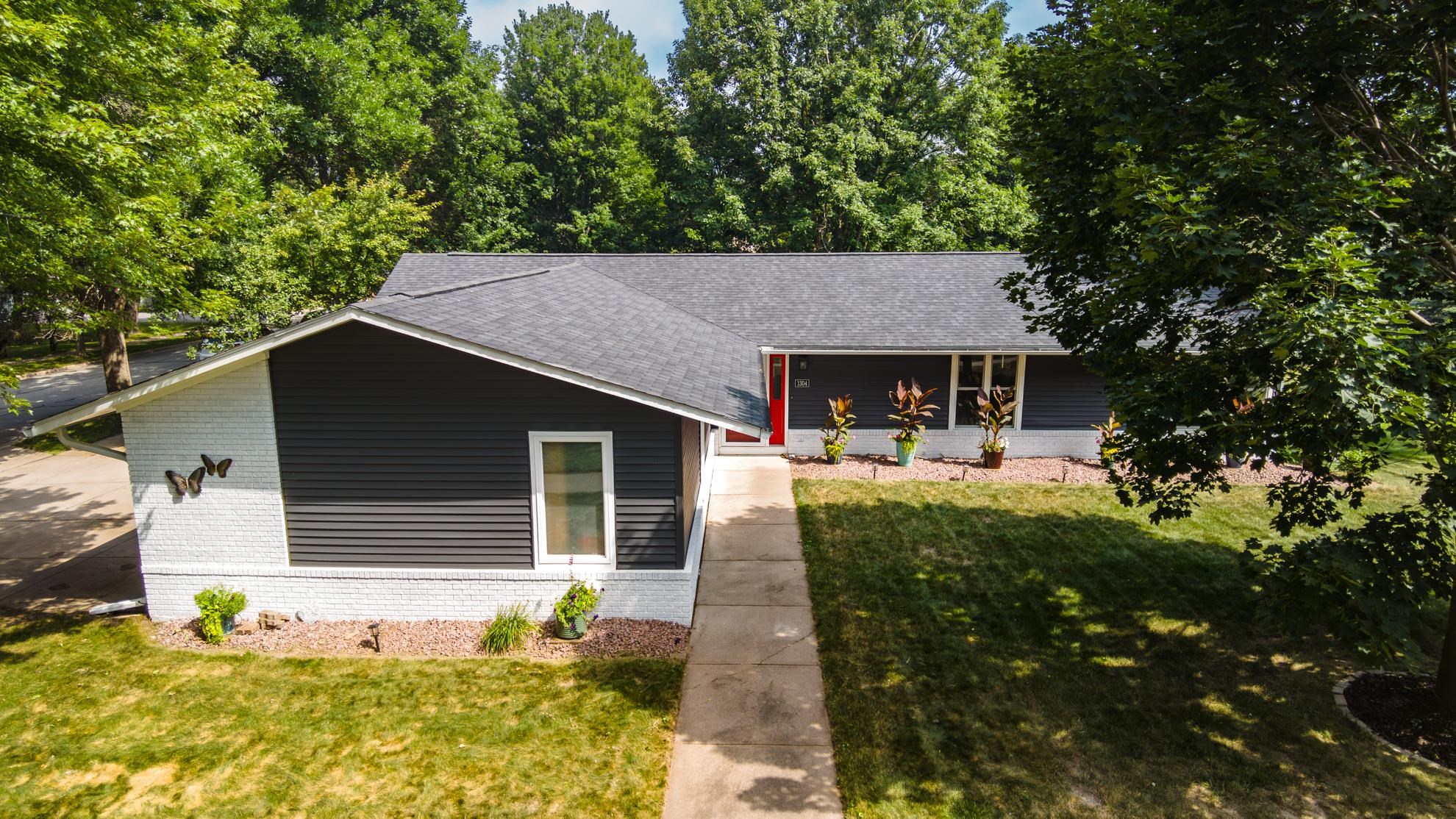 1304 Maple Hill Road Wausau, WI 54403 - Photo 2 of 59