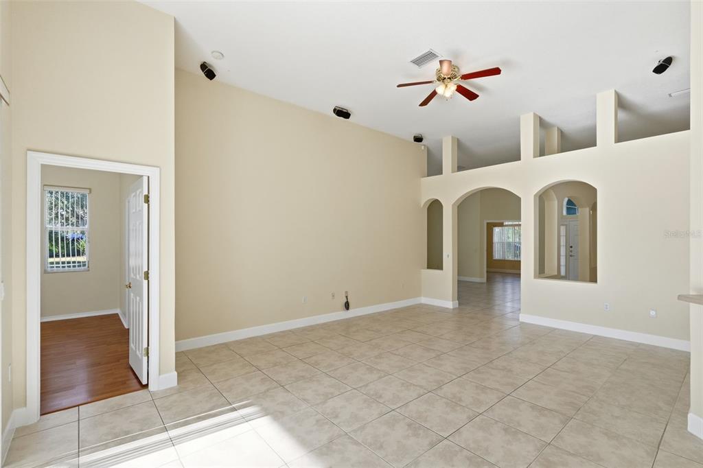 8801 Riverscape Way Tampa, FL 33635 - Photo 28 of 56