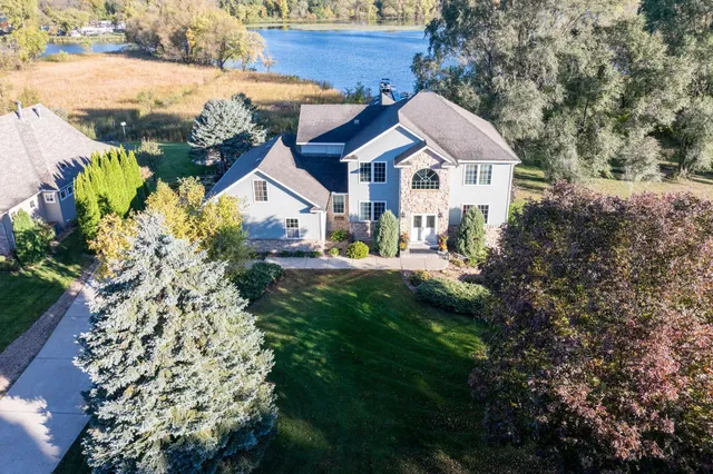 $724,900 | 6255 232nd Street West, Faribault, MN 55021