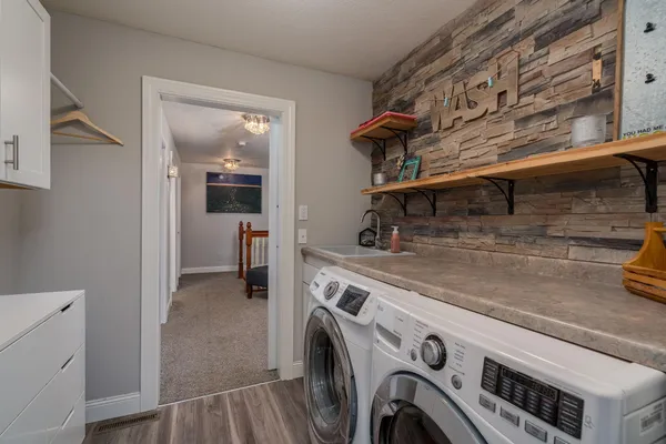 $699,900 | 6255 232nd Street West, Faribault, MN 55021