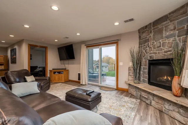 $699,900 | 6255 232nd Street West, Faribault, MN 55021