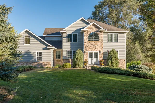 $699,900 | 6255 232nd Street West, Faribault, MN 55021