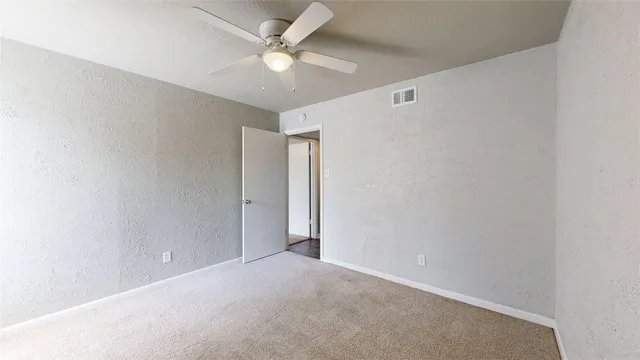 $950 | 3800 East 29th Street, Unit 18, Bryan, TX 77802