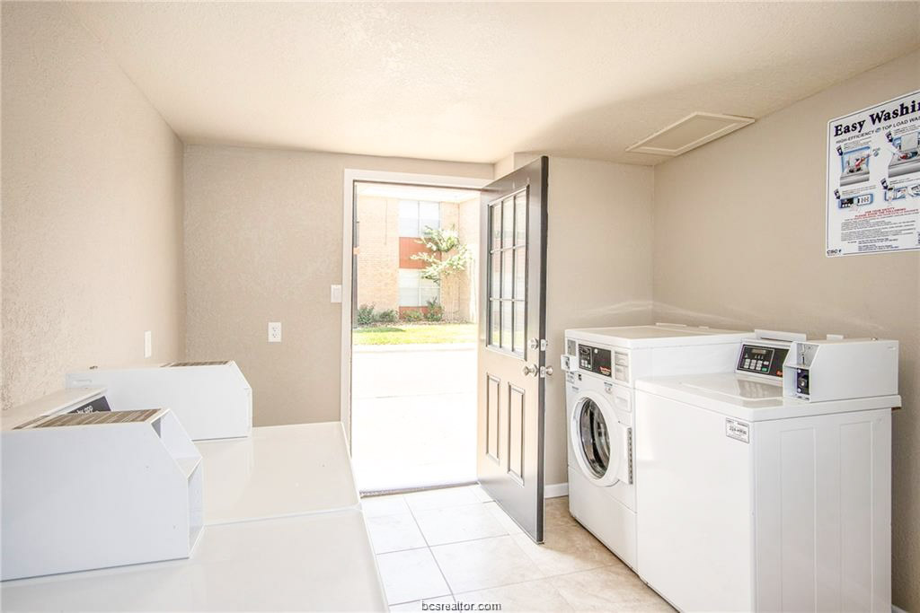 3800 East 29th Street, Unit 18 Bryan, TX 77802 - Photo 20 of 22 a utility room with dryer and washer