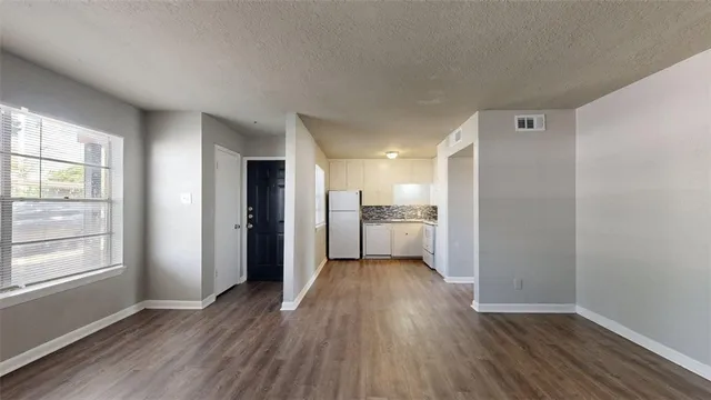 $950 | 3800 East 29th Street, Unit 18, Bryan, TX 77802