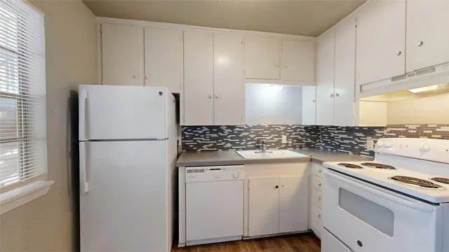 $950 | 3800 East 29th Street, Unit 18, Bryan, TX 77802
