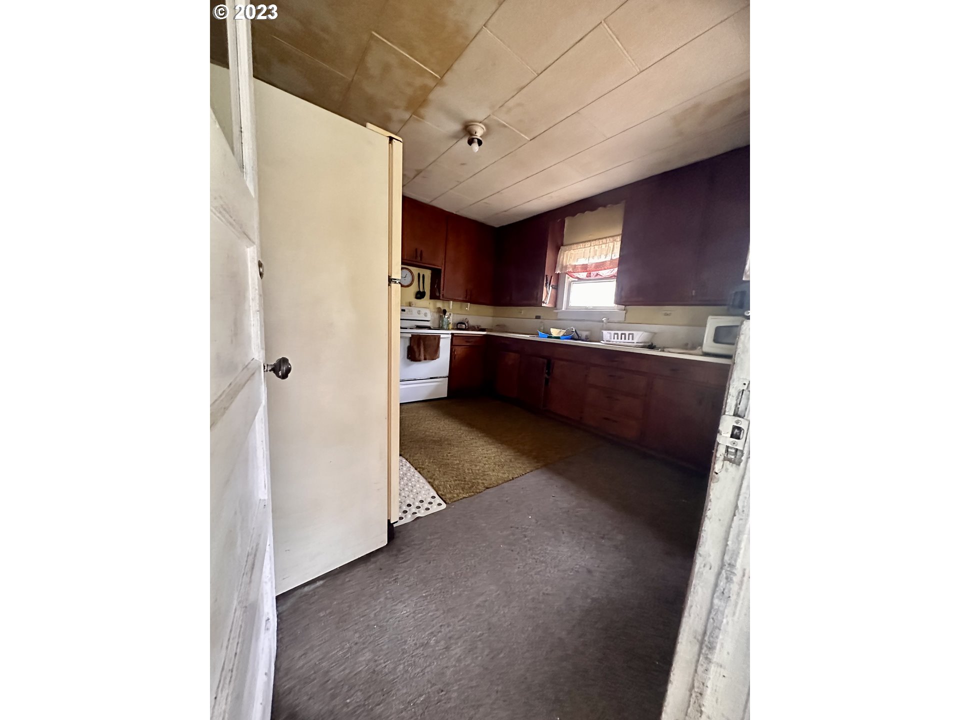 37681 Row River Road Dorena, OR 97434 - Photo 12 of 16