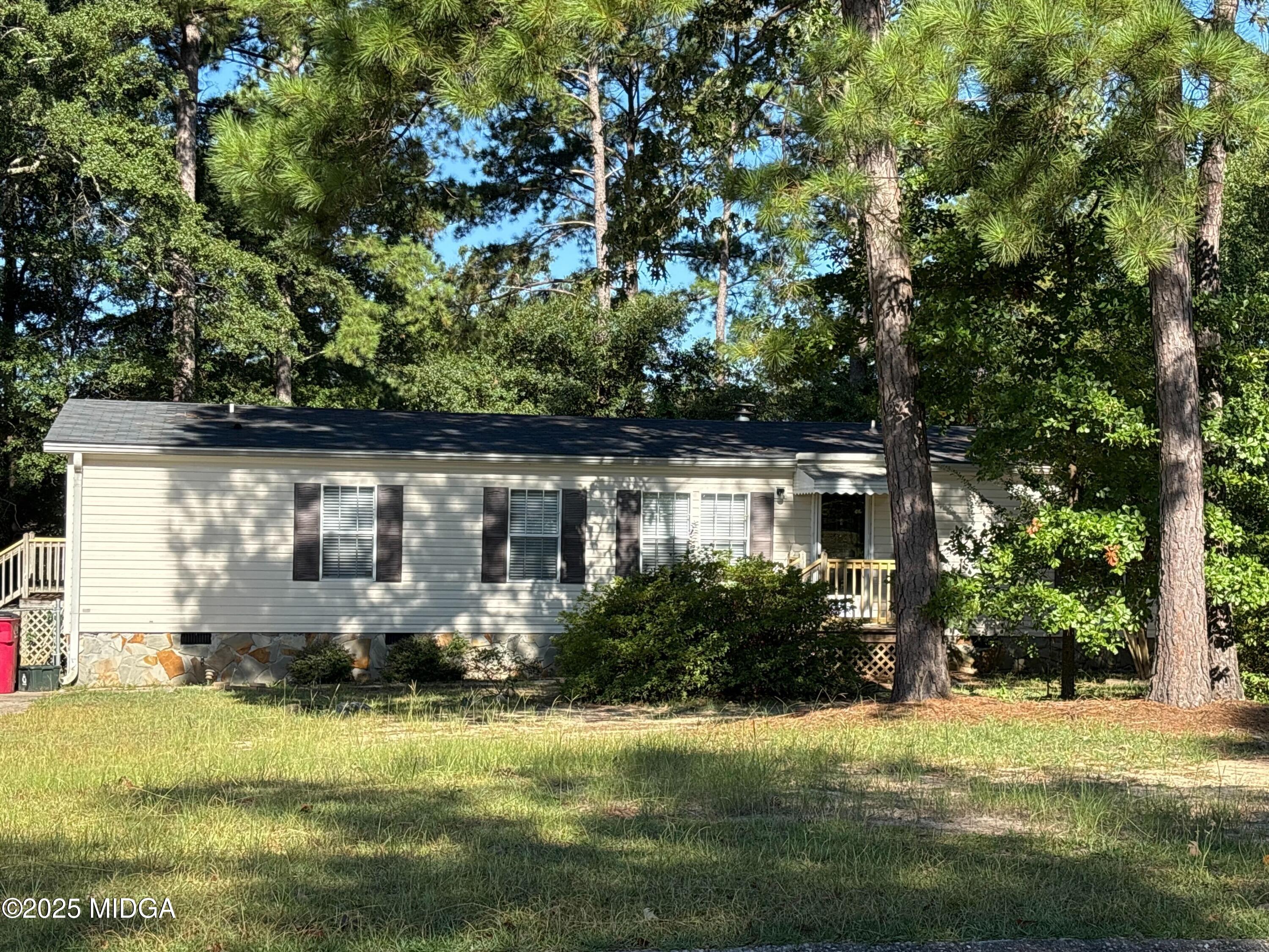 137 Alview Drive Macon, GA 31206 - Photo 1 of 22 an aerial view of a house with a yard