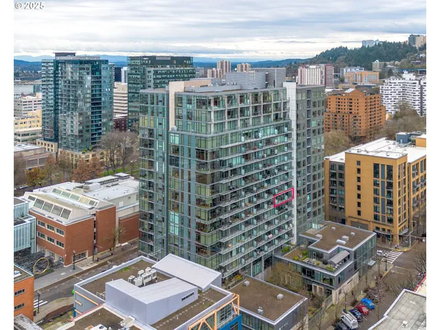 $335,000 | 1221 Southwest 10th Avenue, Unit 809, Portland, OR 97205
