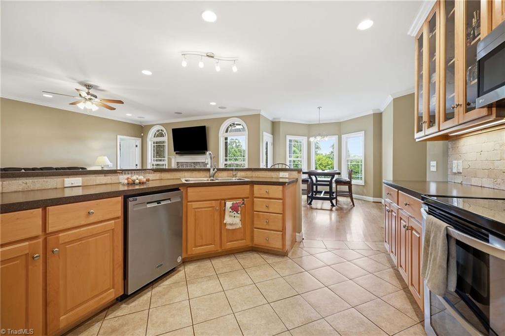 2335 Hohn Road High Point, NC 27263 - Photo 11 of 43
