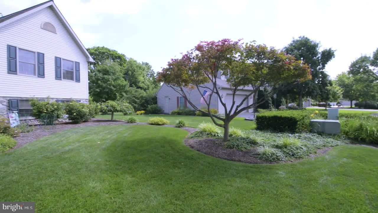 5 Apple Drive Lititz, PA 17543 - Photo 3 of 44