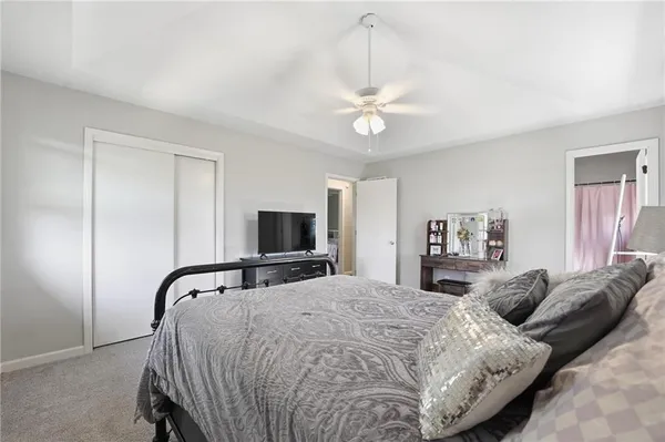 $384,900 | 6470 Southeast Horseshoe Drive, Holt, MO 64048