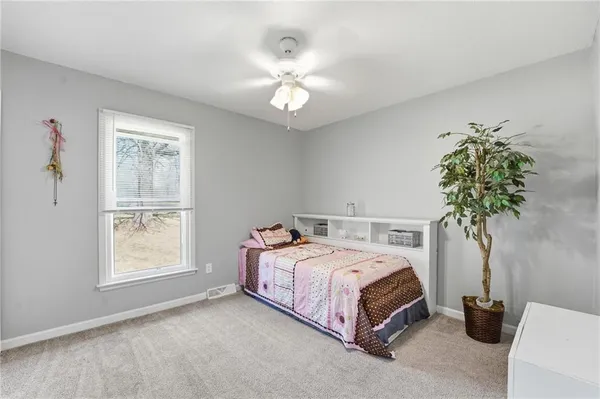 $384,900 | 6470 Southeast Horseshoe Drive, Holt, MO 64048