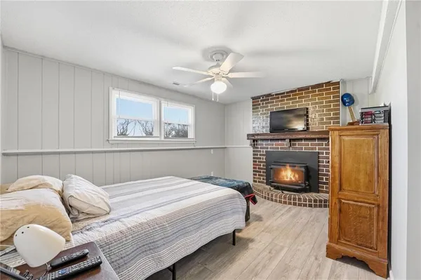 $384,900 | 6470 Southeast Horseshoe Drive, Holt, MO 64048