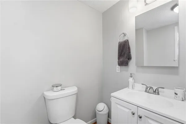 $384,900 | 6470 Southeast Horseshoe Drive, Holt, MO 64048