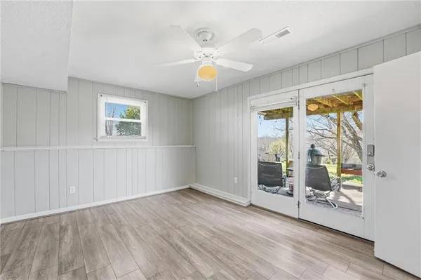 $384,900 | 6470 Southeast Horseshoe Drive, Holt, MO 64048