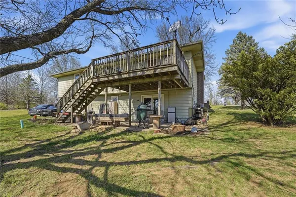 $384,900 | 6470 Southeast Horseshoe Drive, Holt, MO 64048