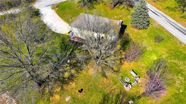 $384,900 | 6470 Southeast Horseshoe Drive, Holt, MO 64048