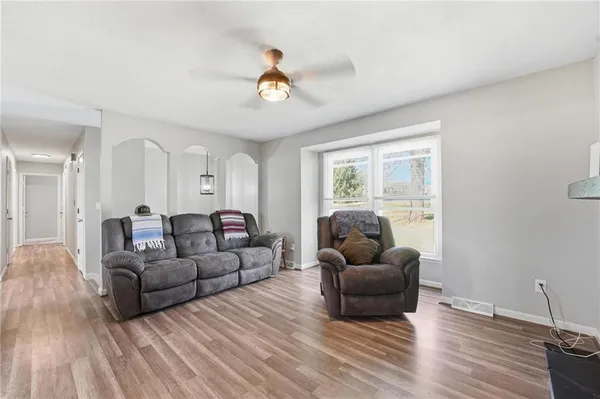 $384,900 | 6470 Southeast Horseshoe Drive, Holt, MO 64048