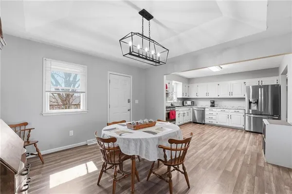 $384,900 | 6470 Southeast Horseshoe Drive, Holt, MO 64048