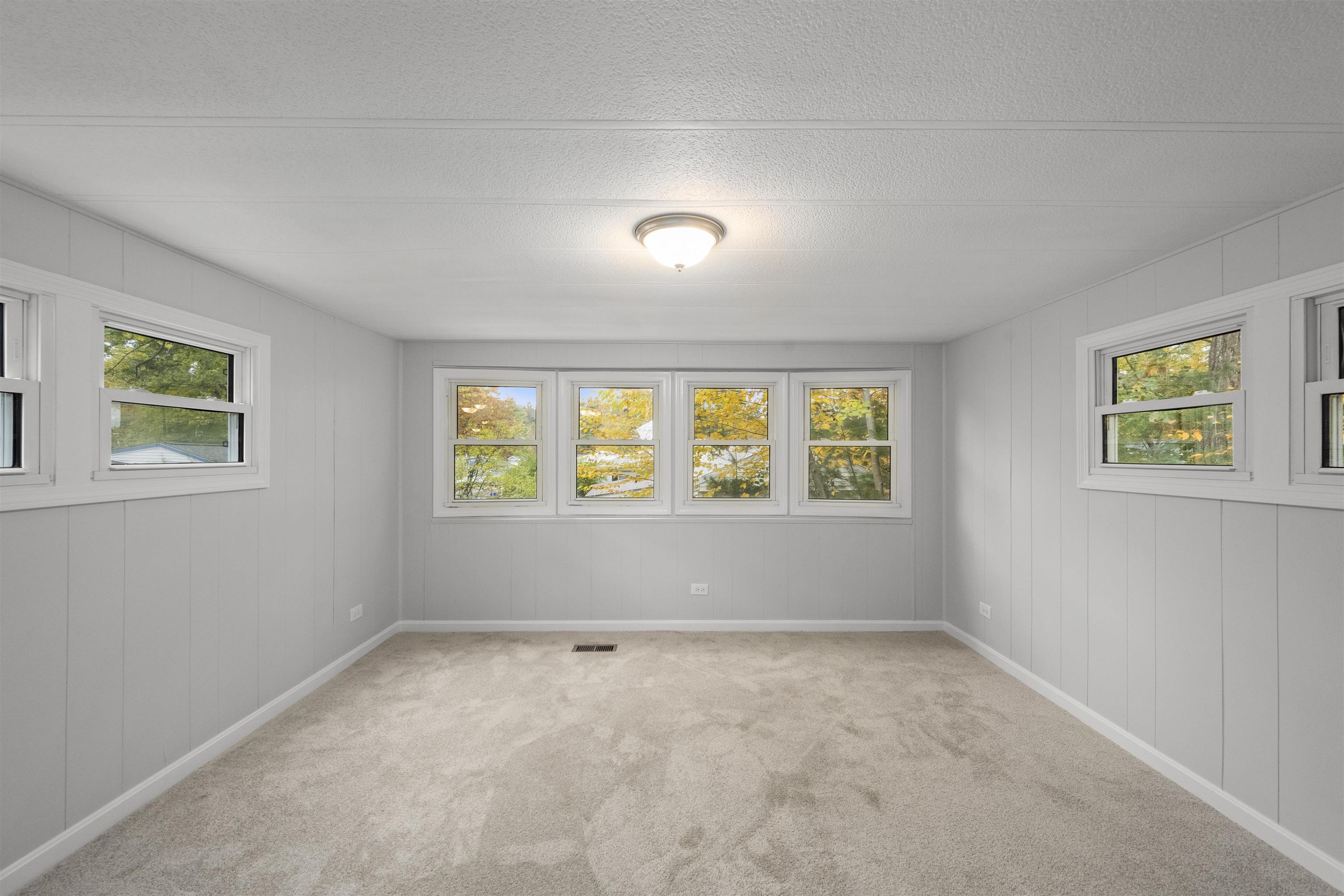 804 Nottingham Drive Exeter, NH 03833 - Photo 12 of 14