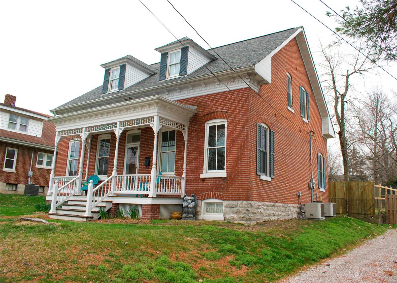318 West 3rd Street Waterloo, IL 62298 - Photo 2 of 50