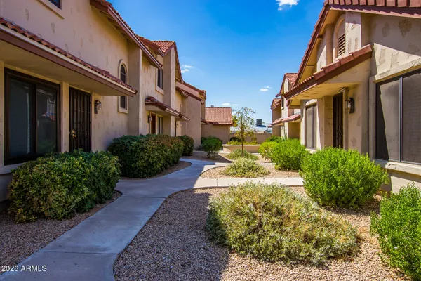 $199,900 | 286 West Palomino Drive, Unit 17, Chandler, AZ 85225