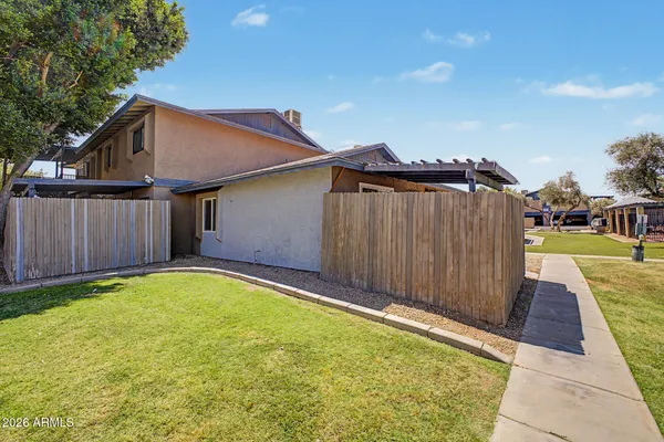 $199,900 | 286 West Palomino Drive, Unit 17, Chandler, AZ 85225