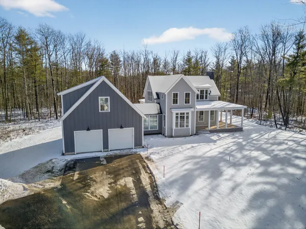 $1,798,000 | 9 Acorn Avenue, Kennebunkport, ME 04046